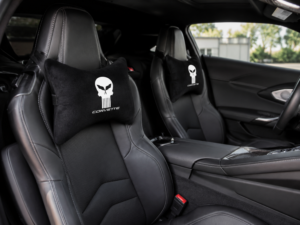 Corvette ( JAKE SKULL-C8.R1-Z06-Stingray-Z07-ZR1-Z51-E RAY ) Premium Auto Nackenkissen 2er Set