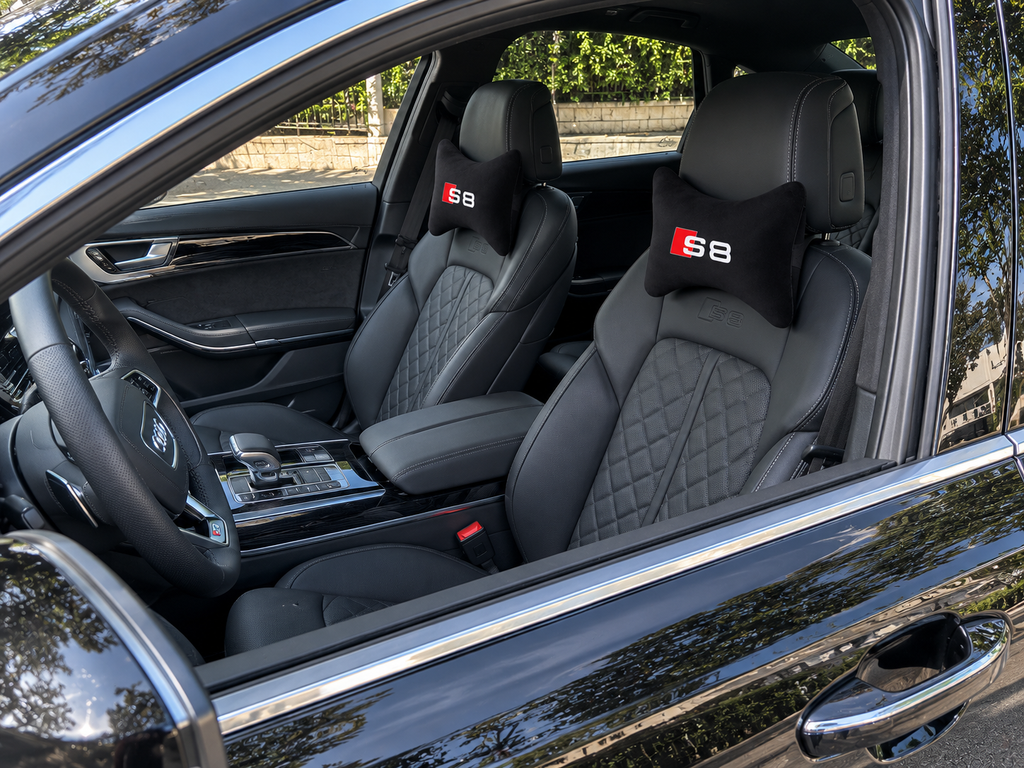 Audi ( S-Line-S3-S4-S5-S6-S7-S8 ) Premium Auto Nackenkissen 2er Set