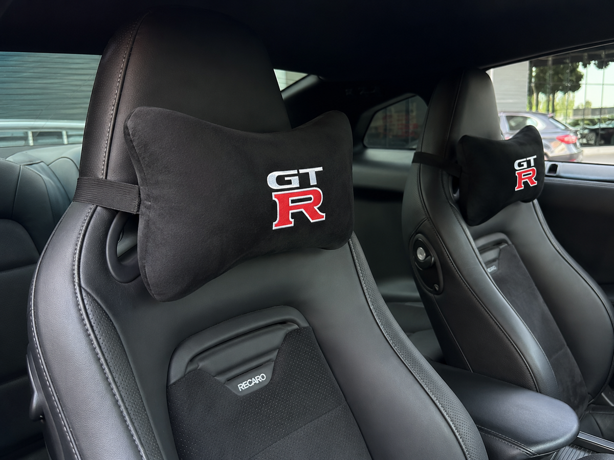 Nissan ( GT-R ) Premium Auto Nackenkissen 2er Set