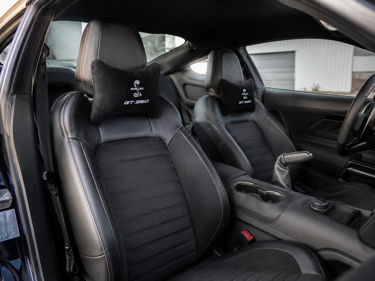 SHELBY ( GT350-GT500-COBRA ) Premium Auto Nackenkissen 2er Set