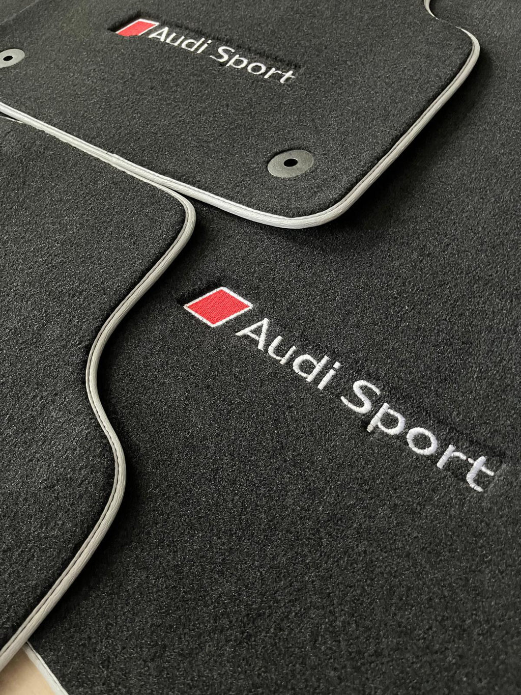 Audi Sport Fußmatten Maßgeschneidert für alle Modelle