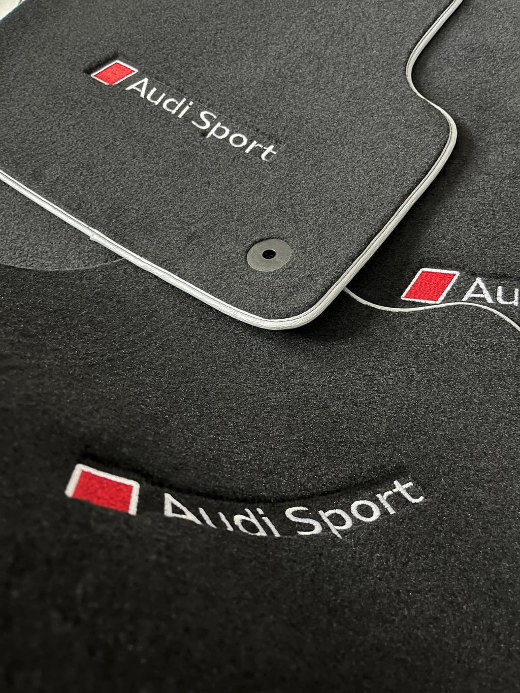 Audi Sport Fußmatten Maßgeschneidert für alle Modelle